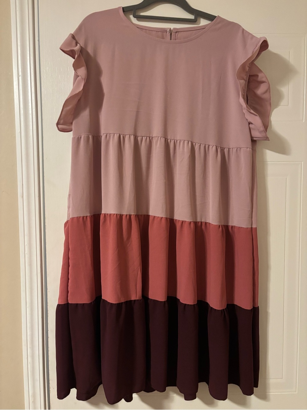 Women’s Tiered Ruffle Sleeve Dress in Pink Multi
